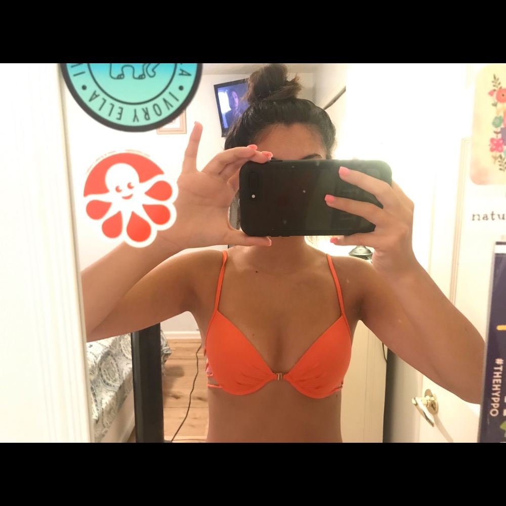 VICTORIA SECRET BIKINI TOP